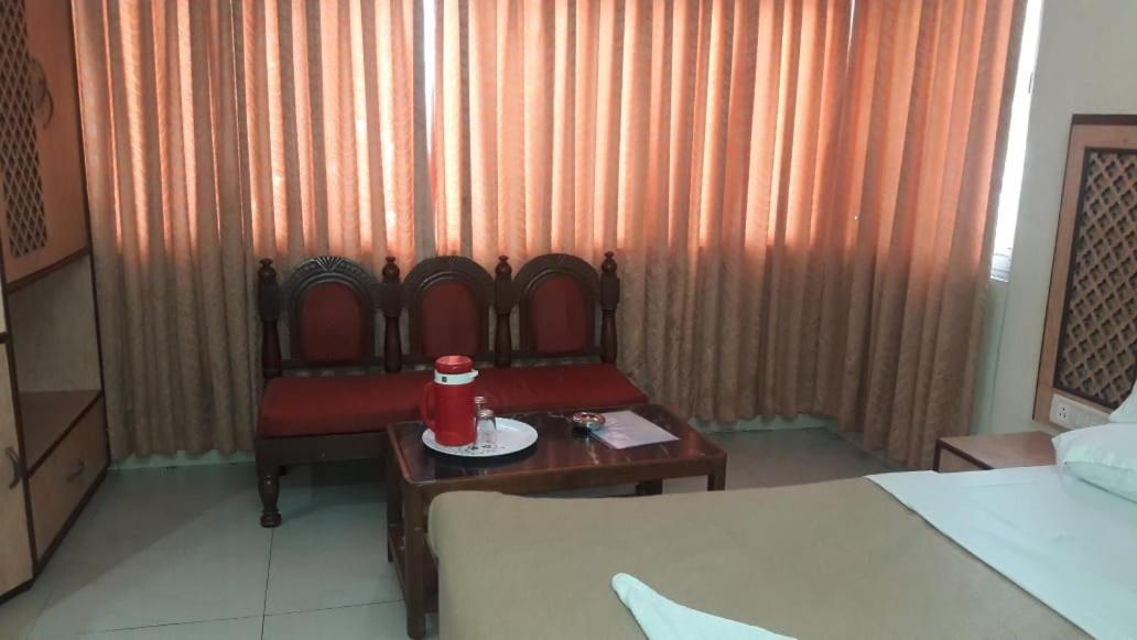 Hotel Subhash Midc Andheri Мумбаї Екстер'єр фото